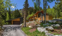 Summit Chalet - Image 4